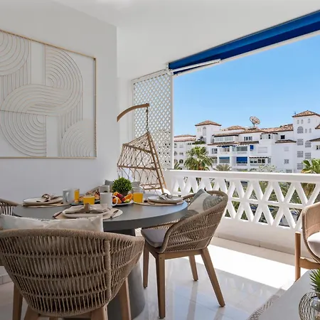 Apartment Moderno Y Luminoso En Gaviotas- Puerto Banus Marbella