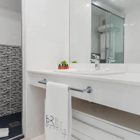 Moderno Y Luminoso En Gaviotas- Puerto Banus Apartment *