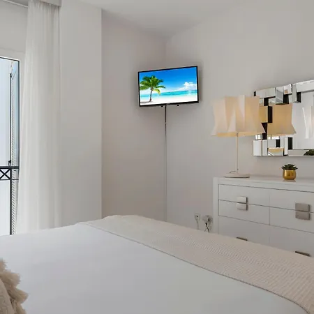 Moderno Y Luminoso En Gaviotas- Puerto Banus * Marbella